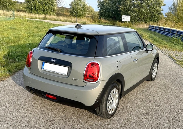 MINI ONE cena 79900 przebieg: 7000, rok produkcji 2021 z Świebodzice małe 79